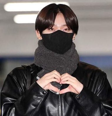 filmksw's tweet photo. safe skies #sunoo 🥺🫶 https://t.co/Hf0h7dOJyJ