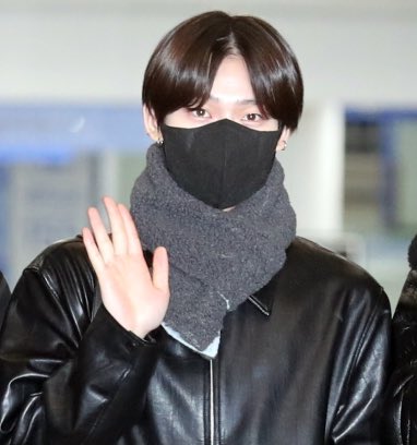 filmksw's tweet photo. safe skies #sunoo 🥺🫶 https://t.co/Hf0h7dOJyJ