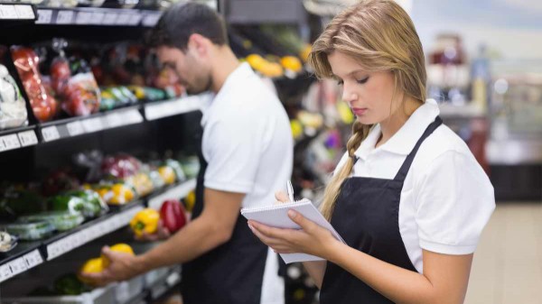 CalibreRS's tweet photo. No clear slowdown in job advert numbers despite economic threats

#recruitment #jobs #hr #retail #energy https://t.co/MXV806ShlO https://t.co/nf5Vg4ftGF