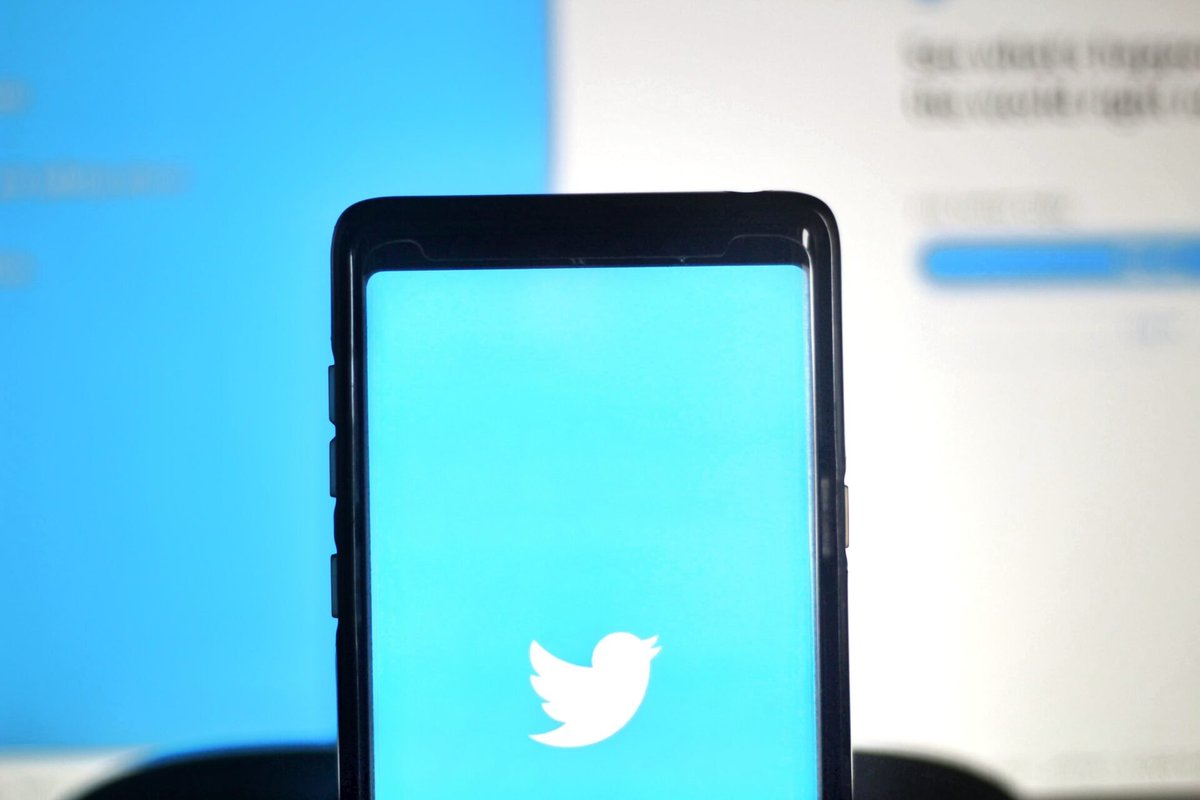 The scale of disinformation campaign in Twitter discussion on #WestPapua in Bahasa Indonesia adds to concerns about the ability of pro-government actors to employ disinformation to constrict political discourse in Southeast Asia misinforeview.hks.harvard.edu/article/a-pro-…
