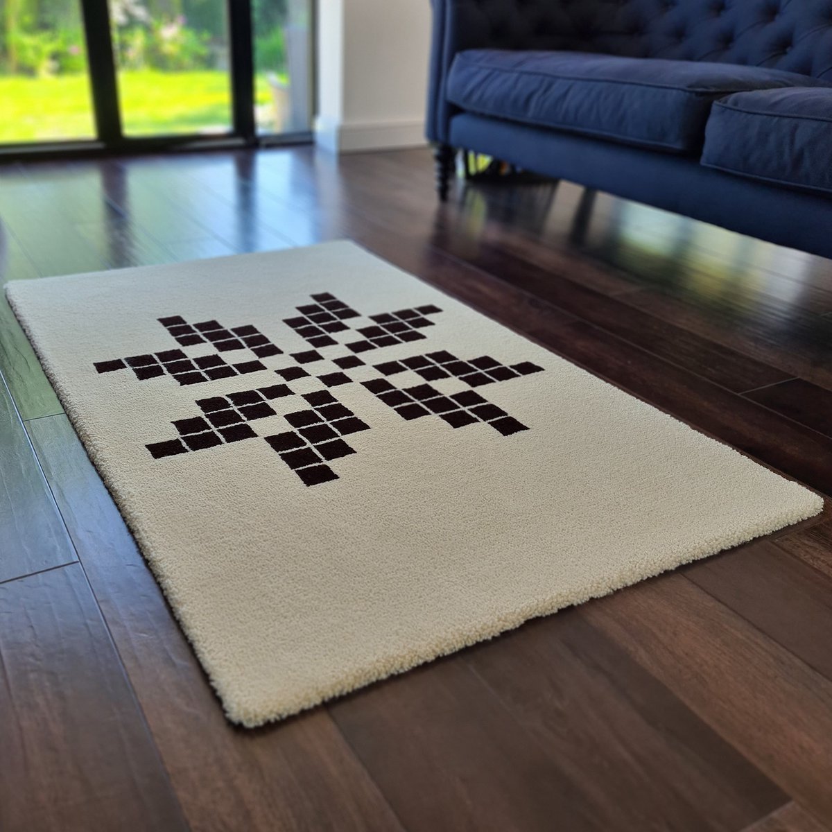 Our #realshetlandwool makes such stunning floor rugs, such as this Shetland Star design.

More available at our retail site: adamcurtisonline.co.uk/custom-rugs 

#flooring #rug #bespoke #British #interiors