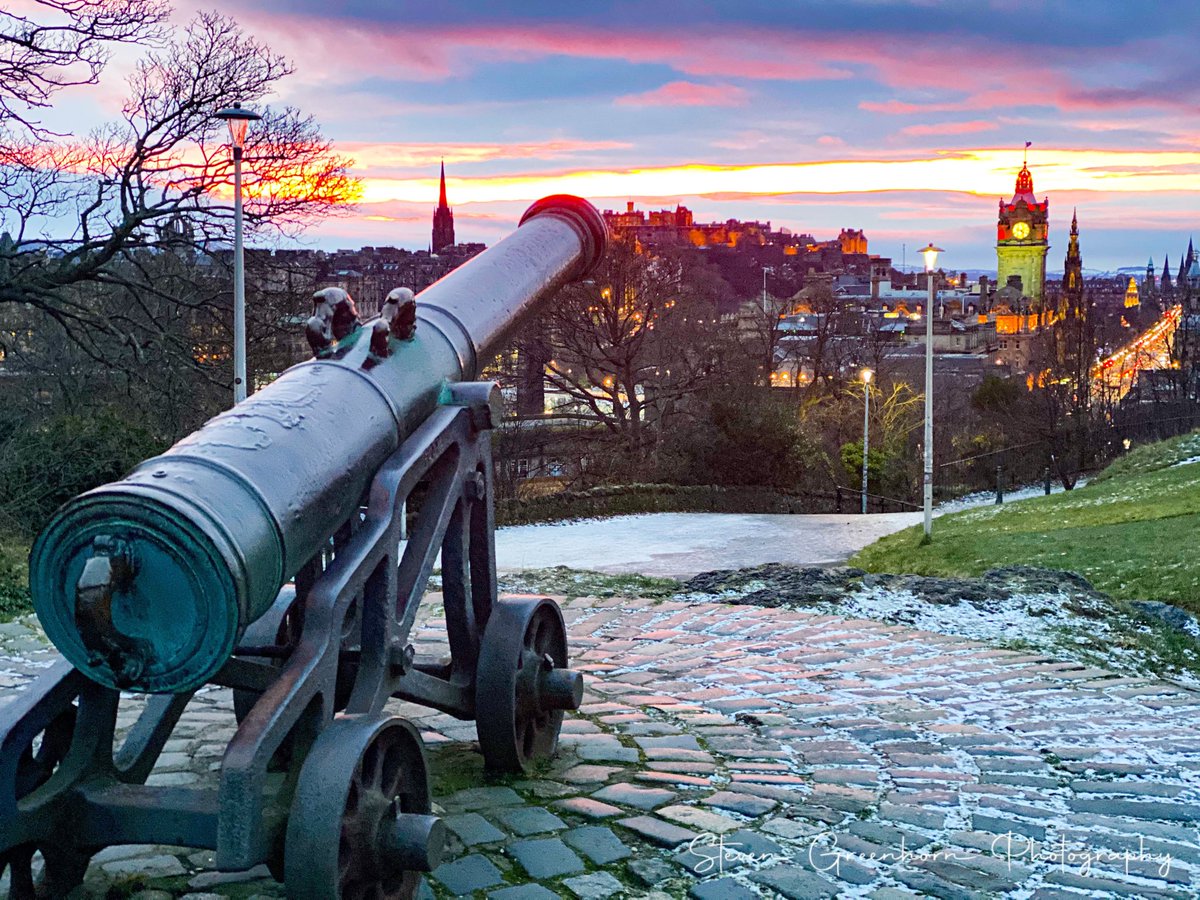 Edinburgh 🏴󠁧󠁢󠁳󠁣󠁴󠁿🏴󠁧󠁢󠁳󠁣󠁴󠁿.                                 <a href="/ThePhotoHour/">#ThePhotoHour</a> <a href="/tipsymidgie/">Tipsymidgie</a> @amkingphoto <a href="/andrewsp2009/">Andrew Spratt</a> <a href="/thecockburn/">Cockburn Association (The Edinburgh Civic Trust)</a> <a href="/Edinburgh_forum/">Edinburgh Forum</a> <a href="/edinburghcastle/">Edinburgh Castle</a> <a href="/edinburghpaper/">Edinburgh Evening News</a> <a href="/edinspotlight/">Edinburgh Spotlight</a> #photographer #photo #photographylovers #Scotland