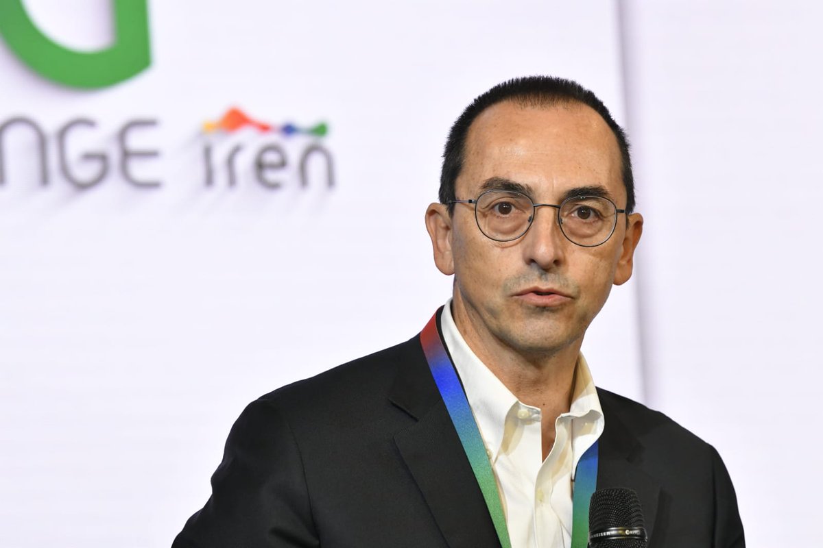 gruppoiren's tweet image. Talk, panel ed esperti di settore: si è tenuta ieri a #Genova la ESG Challenge Iren 2023, l’evento dedicato ai temi della #sostenibilità e sfide #ESG. Nel corso dell’evento premiate anche le 10 tesi vincitrici del Premio ESG Challenge Iren 2023. #ESGChallenge #DiamoFormaAlDomani