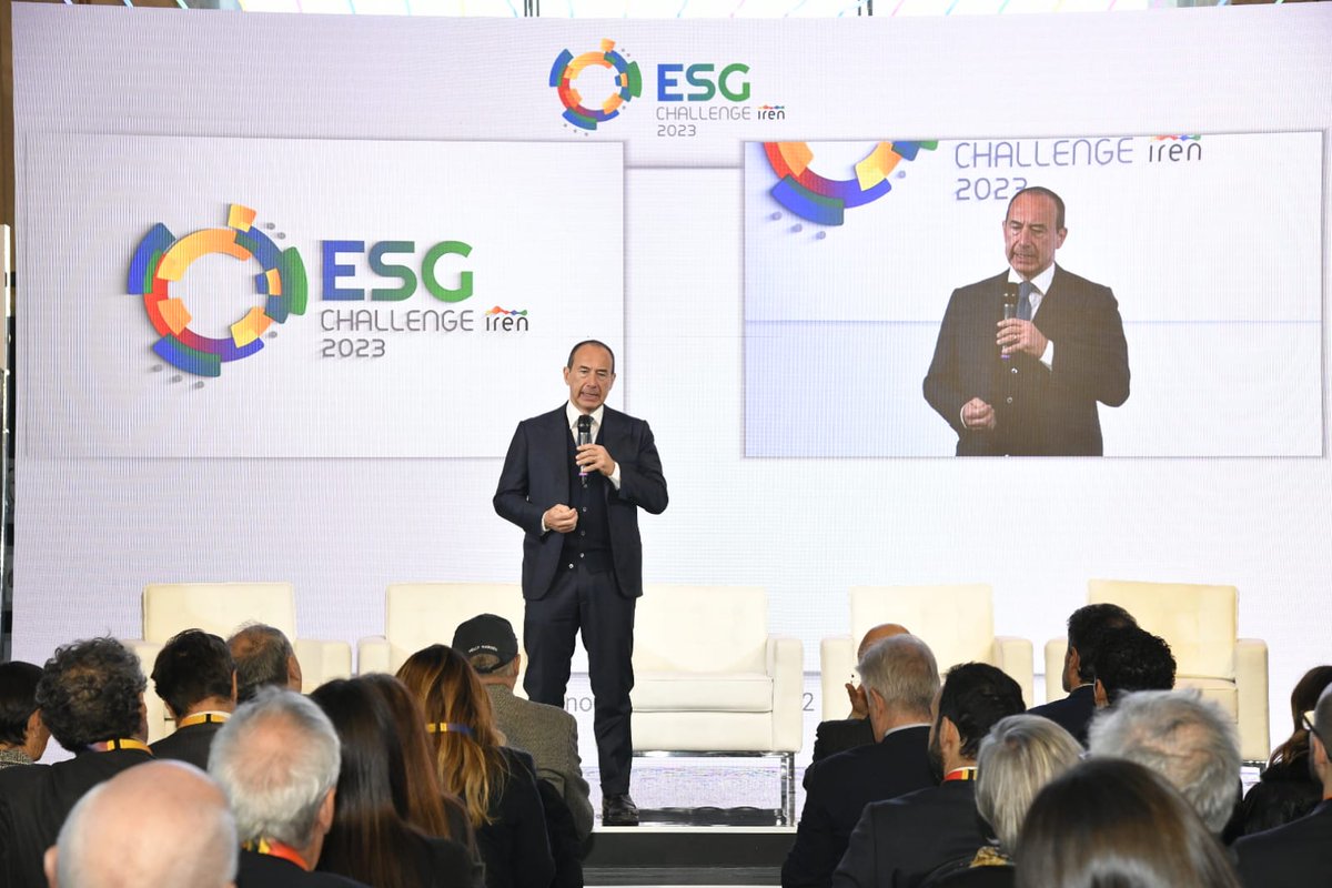 gruppoiren's tweet image. Talk, panel ed esperti di settore: si è tenuta ieri a #Genova la ESG Challenge Iren 2023, l’evento dedicato ai temi della #sostenibilità e sfide #ESG. Nel corso dell’evento premiate anche le 10 tesi vincitrici del Premio ESG Challenge Iren 2023. #ESGChallenge #DiamoFormaAlDomani