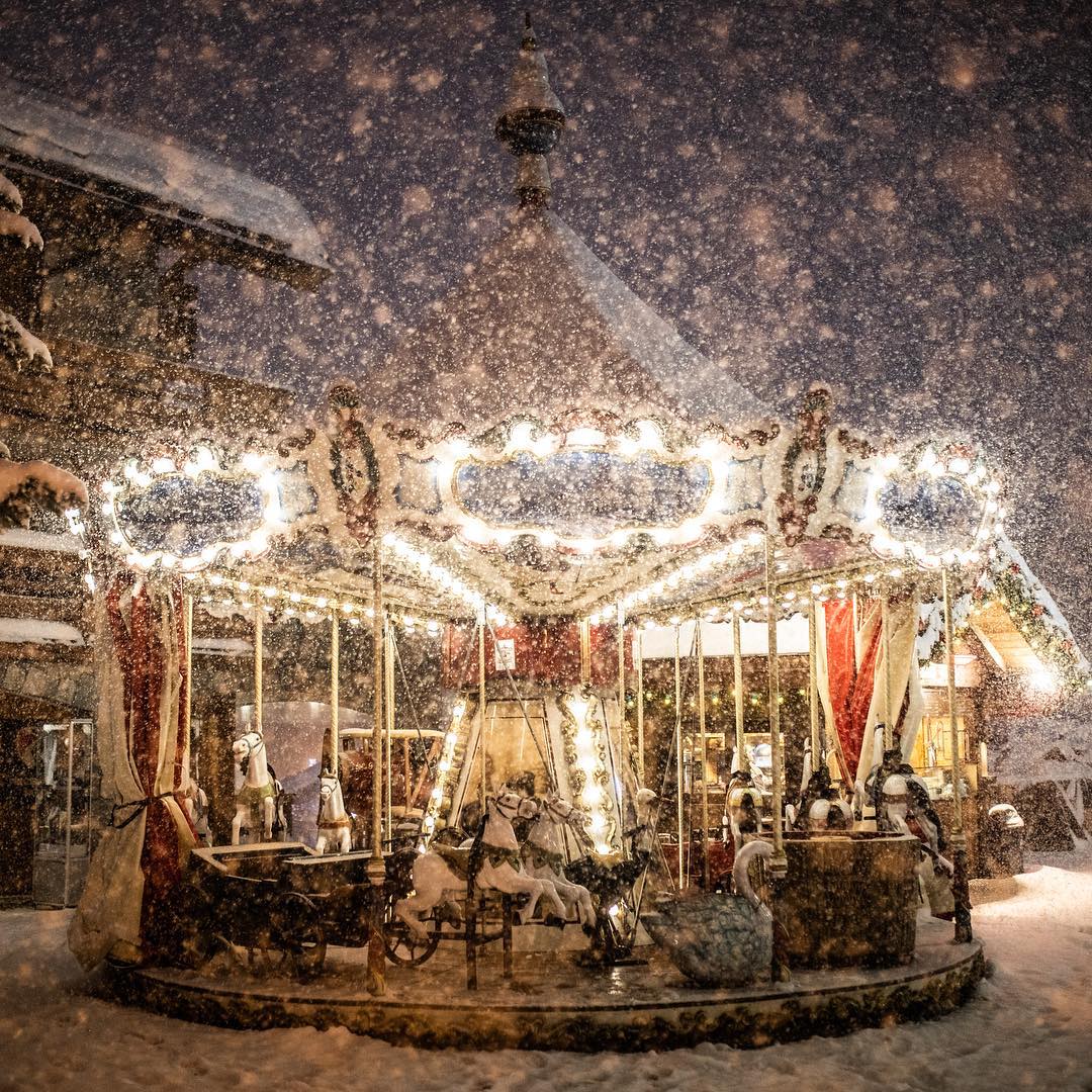 skihigher_com's tweet image. We are officially in December, and we all know what that means... snow, skis and festive scenes!🎄 

The lifts open in Meribel and Courchevel a week tomorrow, and we are counting the days (using our advent calendar of course).

Who's ready?! 

📸 via IG @SylvainAymoz