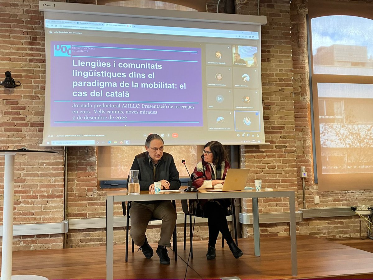 💪🏼 Comencem la jornada predoctoral amb la ponència inaugural “Llengües i comunitats lingüístiques dins el paradigma de la mobilitat: el cas del català”. 
👤 A càrrec de Joan Pujolar i Maite Puigdevall de la <a href="/UOCuniversitat/">UOCuniversitat</a>.
