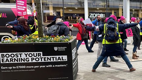 <a href="/UCUNUbranch/">UCU Northumbria - SHY BAIRNS GET NOWT!</a> picket line workout this week.  Boost your earning potential? JOIN A UNION! #UCURising @UCU <a href="/The_TUC/">Trades Union Congress</a> <a href="/UCUNorthern/">UCU Northern Region</a> <a href="/NorthumbriaSU/">Northumbria Students’ Union</a>