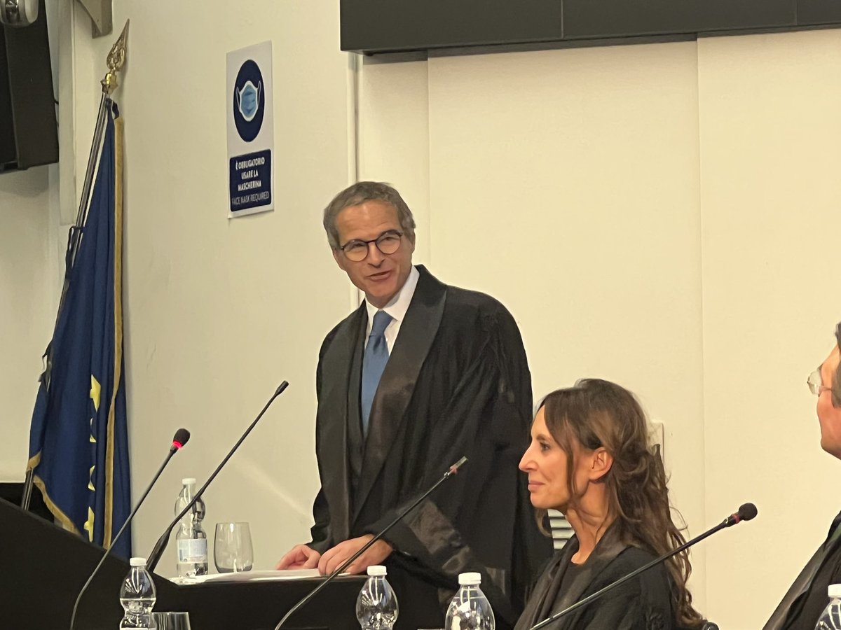 Il <a href="/polimi/">Politecnico di Milano</a> non poteva scegliere giorno migliore per conferire a <a href="/rafaelmgrossi/">Rafael Mariano Grossi</a> chairman <a href="/iaeaorg/">IAEA - International Atomic Energy Agency ⚛️</a> la laurea ad honorem in Ingegneria Nucleare.