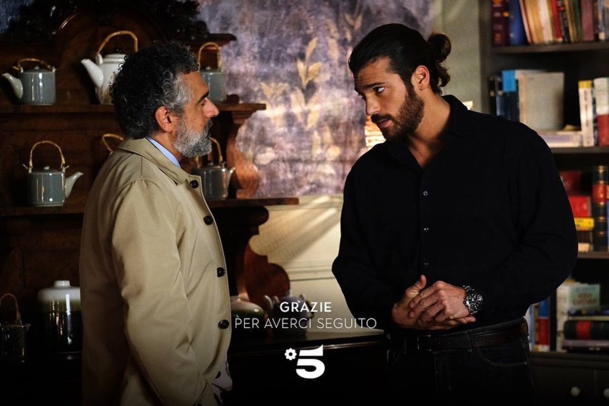 Canyaman1989fa1's tweet photo. #Repost @fictionmediaset 
・・・
Oggi è il #ViolaDay! 💜
Ecco qualche scatto per rimanere vicini ai nostri protagonisti 💜🌊🌈

Buon weekend a tutti

#canyaman #francescachillemi #giovanninasta #chiaratron #simonacavallari #davidcoco #marioscerbo #fictionmediaset #luxvide https://t.co/D9iQoviTDn