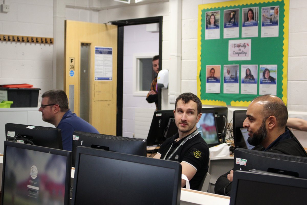 Trust_GMET's tweet image. An in-house training session for our IT Technicians with Director of IT Infrastructure, @bezzoh
#WorkingWithWhatWorks