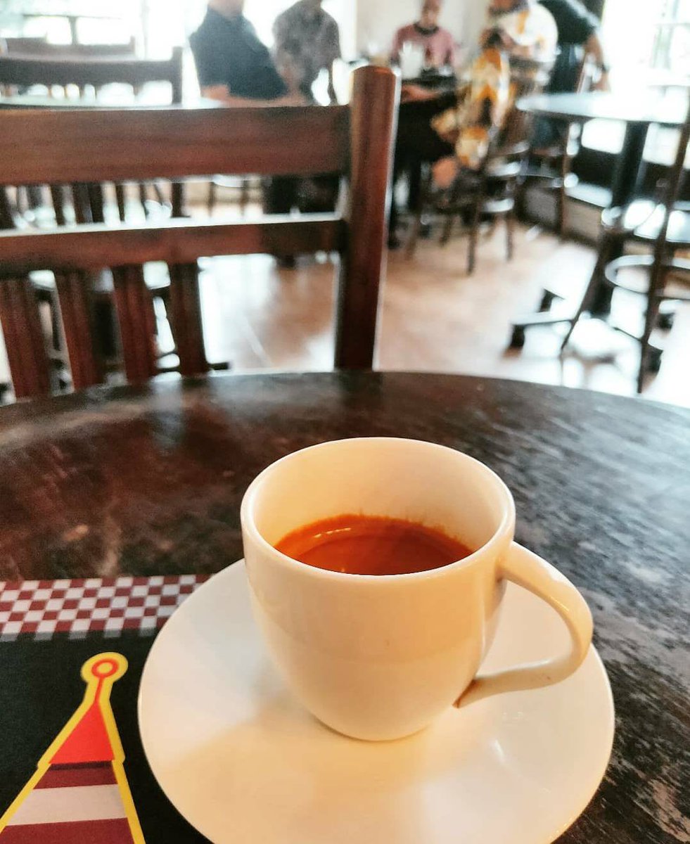 More espresso.. Less depresso.. We're open gank. Come and get your coffee. Kami buka sampai jam 11 malam. Cheers!

#thatslifecoffee #coffee #kopi #kopijakartaselatan #kopiindonesia #coffeeshop #espresso