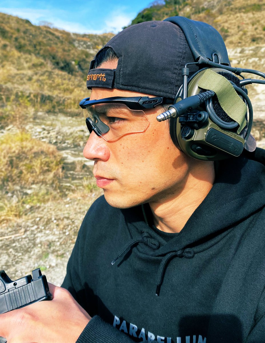 scarprecision's tweet photo. 耳は目と同様に戦士にとってとても重要です。ess crossbow suppressorはパッドに空間が開かないようテンプルが薄く、イヤー��ロテクターの性能を100%発揮します。

キャロルチャンネルで詳しく説明しています。
https://t.co/ORANuBK1ux

@EssJapan 
@Parabellumowner 
#タクティカル
#ミリタリー https://t.co/okuLTADR4M