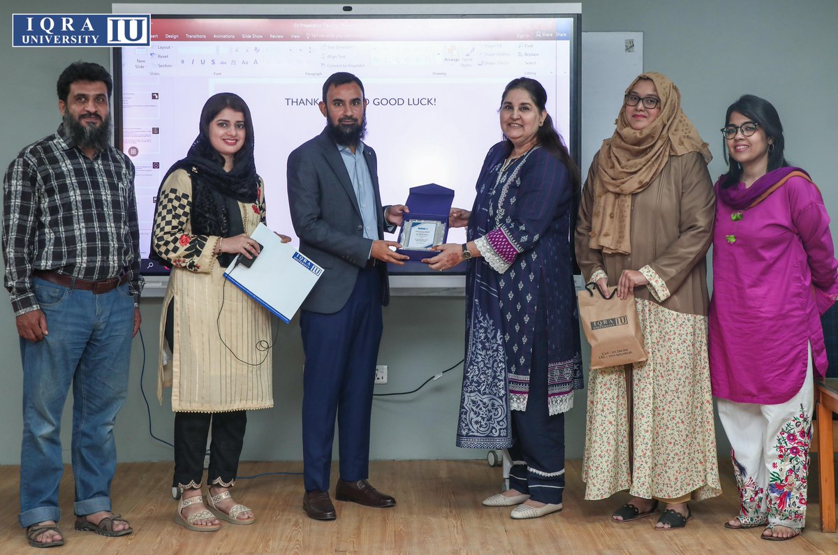IqraUniOfficial's tweet photo. Mr. Khalil Zafar, an HR and business consultant, visited Iqra University to conduct a workshop on "CV Preparation and Keyword Usage," which helped students learn how to produce an effective CV.

#IqraUniversity #ProudIqraian #RankedNo1 #CVPreparation https://t.co/NmlvYF9OnK