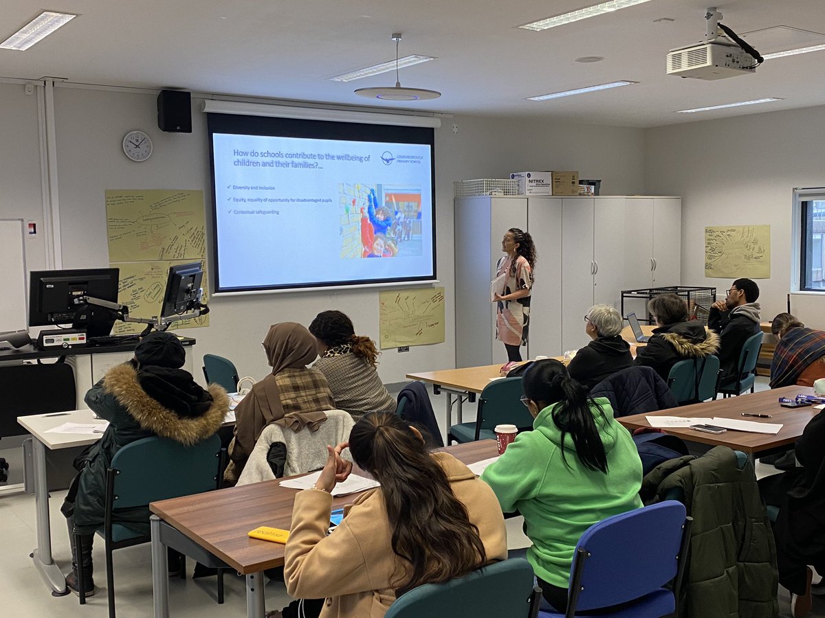 Our first year BA Education Undergraduates <a href="/LSBU_LSS/">School of LSS</a> are extremely lucky to have the brilliant Laura McPhee from <a href="/LoughboroughPri/">Loughborough Primary School</a> talk to them today about how their school contributes to the wellbeing of their children and families