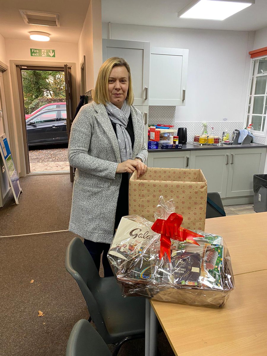 Reverse Advent Calendar donation from Tony and Clare Short - how beautiful is that hamper 💚