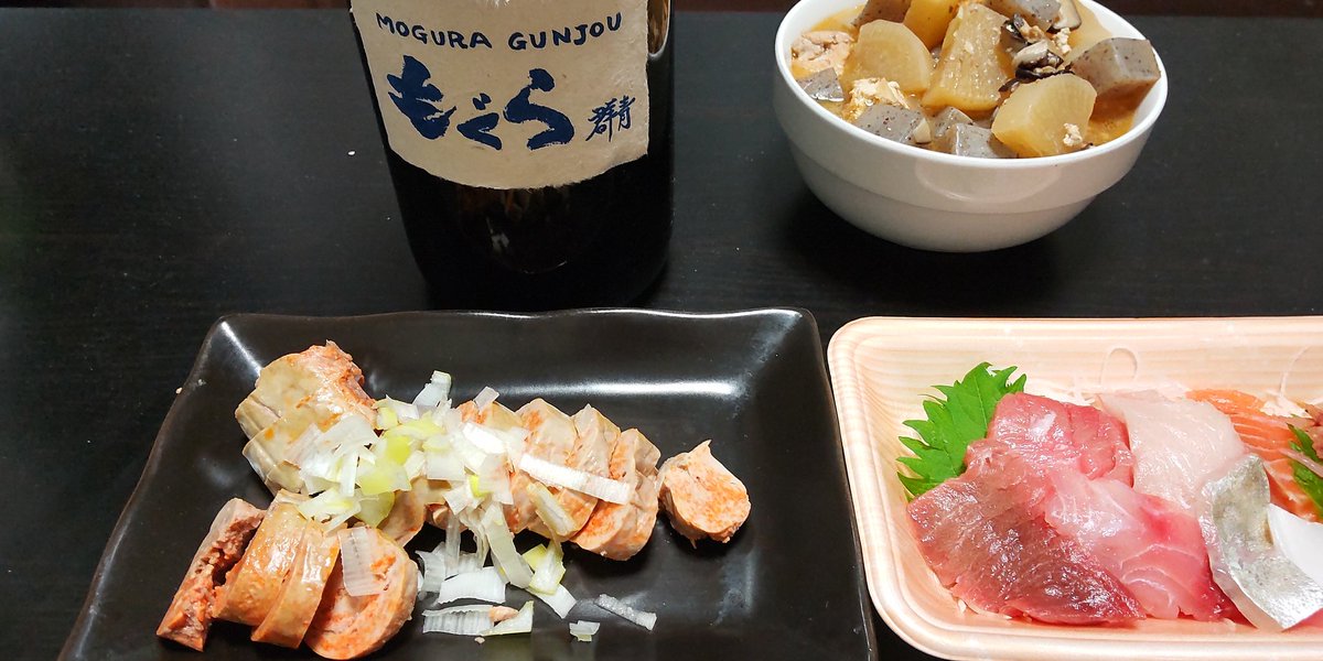 Toshi85297504's tweet photo. 朝早かったから、ゆっくり飲もうと思う。

#もぐら群青　
#あん肝
#刺身
#青物横丁　
#魚富士 https://t.co/caCNAnSAkE
