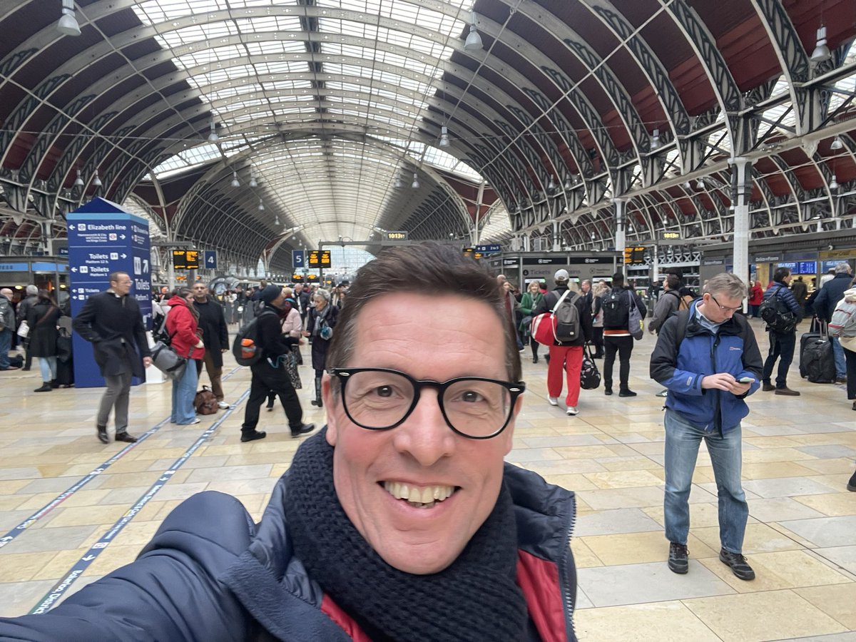 phylipm's tweet photo. London today. Quick meeting with @KevMacDon to nudge the @pax8 needle a few degrees before this afternoons event. 
#DoTheNumber https://t.co/rSOSLuxu31