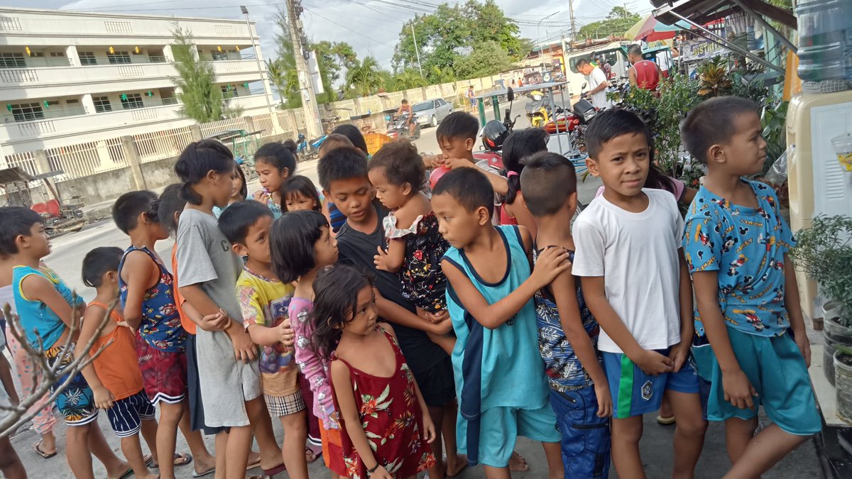 Dianah143's tweet photo. Merry Christmas 🎄🌲
Our feeding program wouldn’t work without everyone’s support. Thank you @officialXQK for your unending love
God bless you! 🥰☺
@officialXQK
@MarioXQuake
#ThankYouJesus
#thankfulgratefulblessed
#Xqk
#HumanitarianToken
#XRPCommunity #NFTCommuinity
#NFTs https://t.co/ZLJNQptPyP