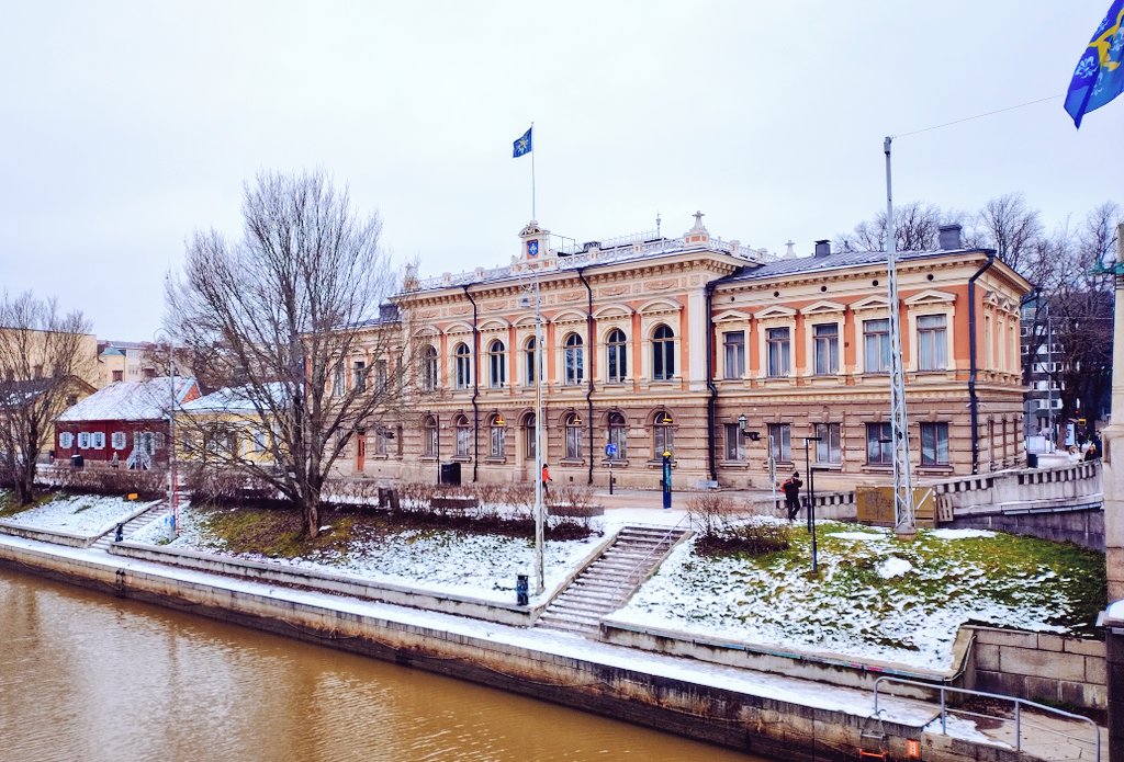 Visiting Southwest #Finland today. First stop at iconic City Hall of country's oldest city, #Turku.
Excellent discussions w/ Dep.Mayor <a href="/PiiaElo/">Piia Elo</a> &amp; Culture Secretary <a href="/Nizetti/">Niina Niemi-Nagy</a> Exciting prospects for coop. in 2023, aimed at enhancing P2P contacts &amp; exchanges b/w 🇨🇾&amp;🇫🇮!
<a href="/Turkukaupunki/">Turun kaupunki</a>