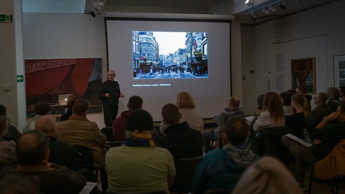 THE GRID PROJECT : IN SEARCH OF URBAN HAPPINESS. Thanks to everyone who came to the presentation at The Crossley Gallery in Halifax this morning. It was fabulous to see you and I can't wait to get going.
#photography #writing #documentary #Halifax #urbanhappiness