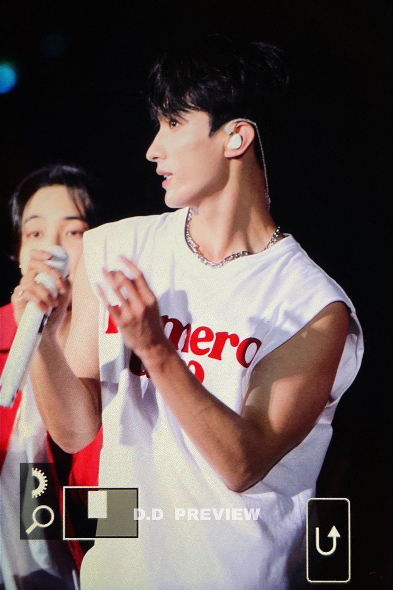DD2I8's tweet photo. 221120

#세븐틴 #SEVENTEEN #도겸 #DOKYEOM https://t.co/RwlikvDOXu