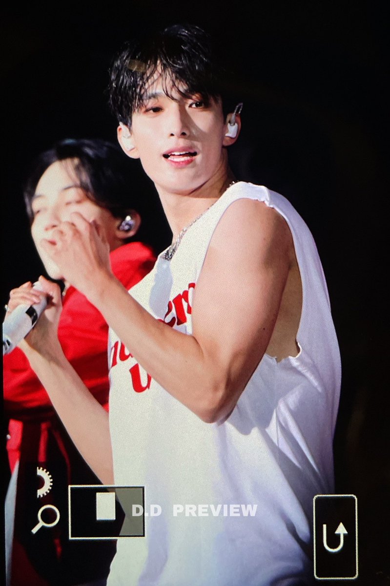 DD2I8's tweet photo. 221120

#세븐틴 #SEVENTEEN #도겸 #DOKYEOM https://t.co/RwlikvDOXu