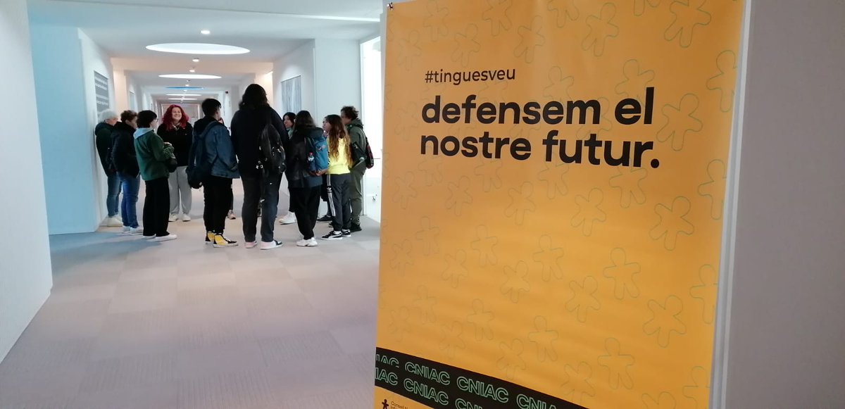 CNIACat's tweet photo. En marxa el treball per grups sobre 'Educació i escola' del Congrés dels Infants i els Adolescents de Catalunya organitzat pel CNIAC. El primer congrés organitzat pel CNIAC en paraules del seu president a l'acte d'obertura del Congrés. #tinguesveu #dretsinfants https://t.co/MSxgJTwzT6
