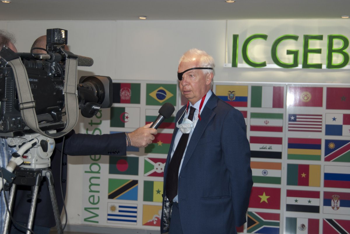 ICGEB's tweet photo. Dr Lawrence Banks, ICGEB Director-General and head @GroupTumour  at the World Science Forum, #SouthAfrica 
👉 https://t.co/AZ5hsB9Zr5 https://t.co/QgR8r1rh5s