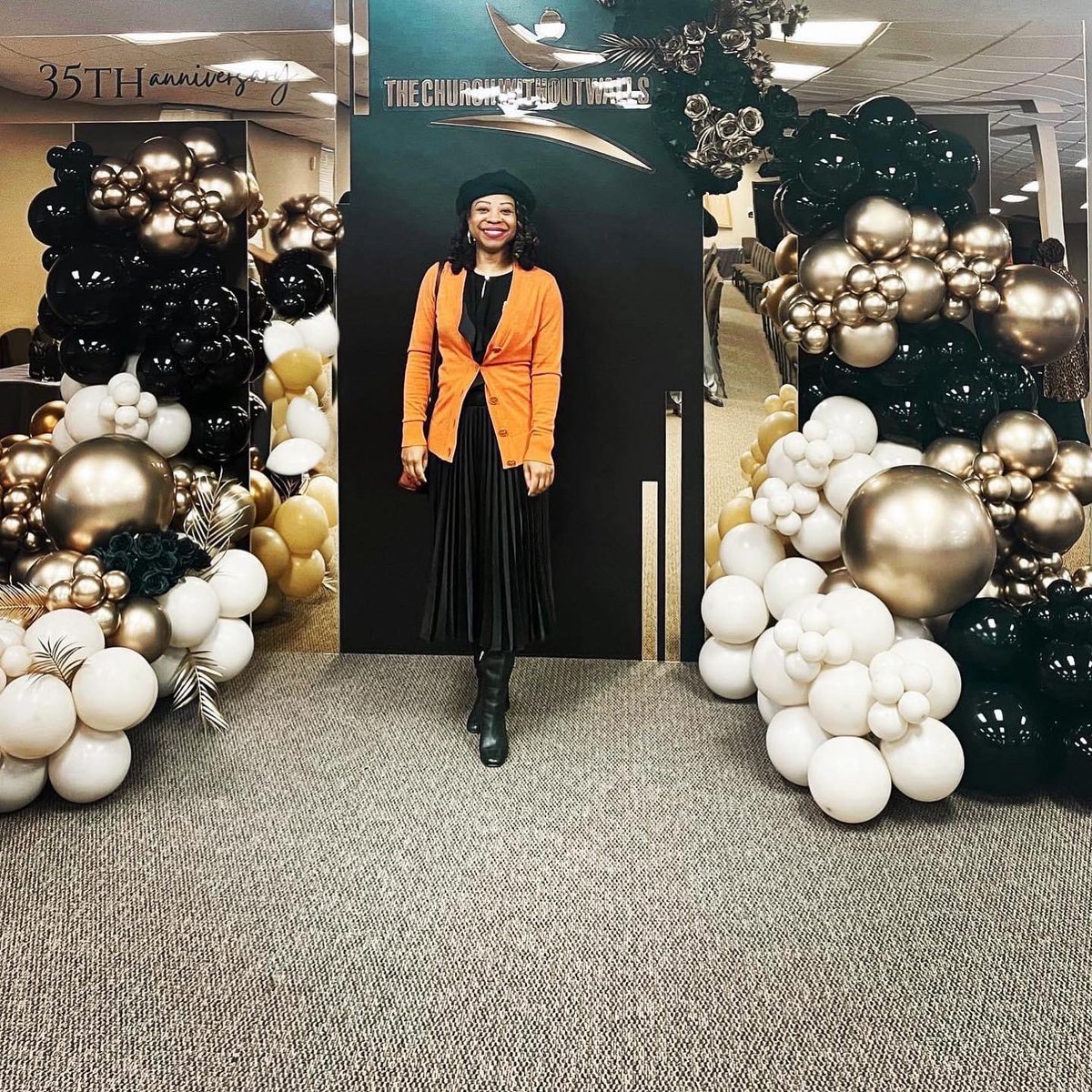 TCWWHouston's tweet image. Today we celebrate our 35th Pas &amp;amp; Church Anniversary!

Bring the entire family &amp;amp; take photos with the 35th anniversary installs at each campus. Attire: GREEN

Guests:
Drs. Freddy J. Clark &amp;amp; AB Sutton Jr 
Live.tcww.org
#Celebrating35Years #TCWW35 #WeLovePas #OurJourney