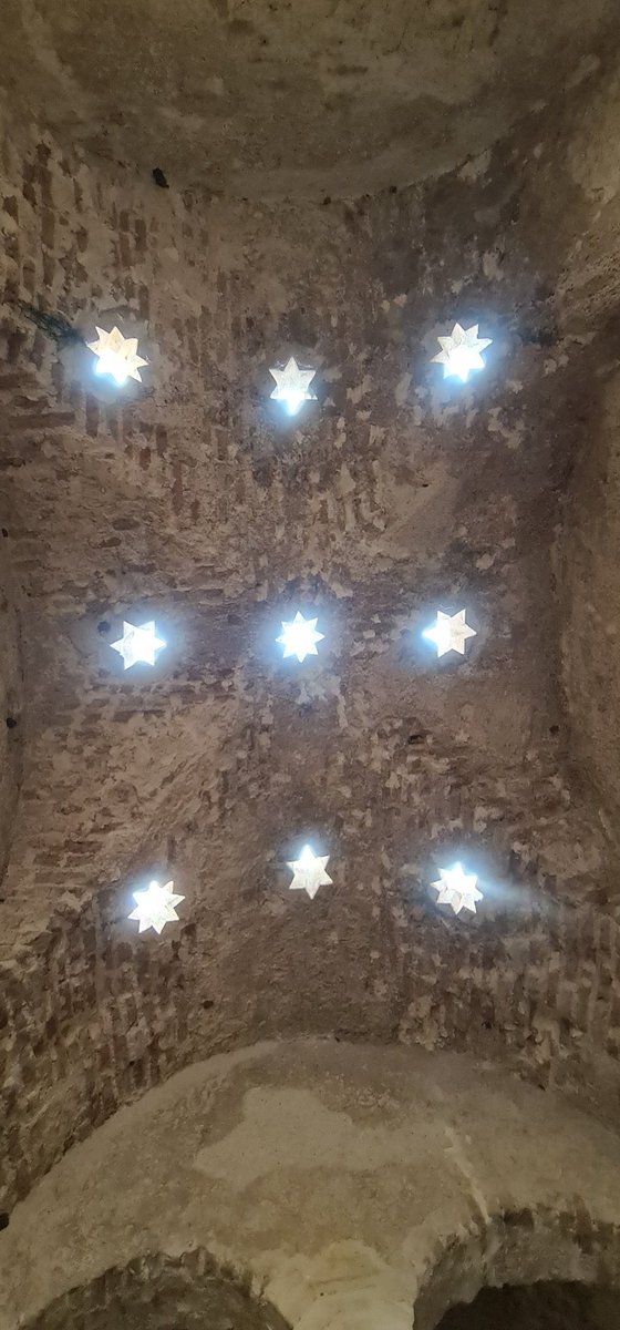CamperPian's tweet photo. Visitando los Baños Árabes de la Alcazar de Jerez.

@AndaluciaTB @TurismoJerez @ciudadjerez @clusterjerez 
#atb7Jerez #BlogTripJerez https://t.co/xUULHHEawX