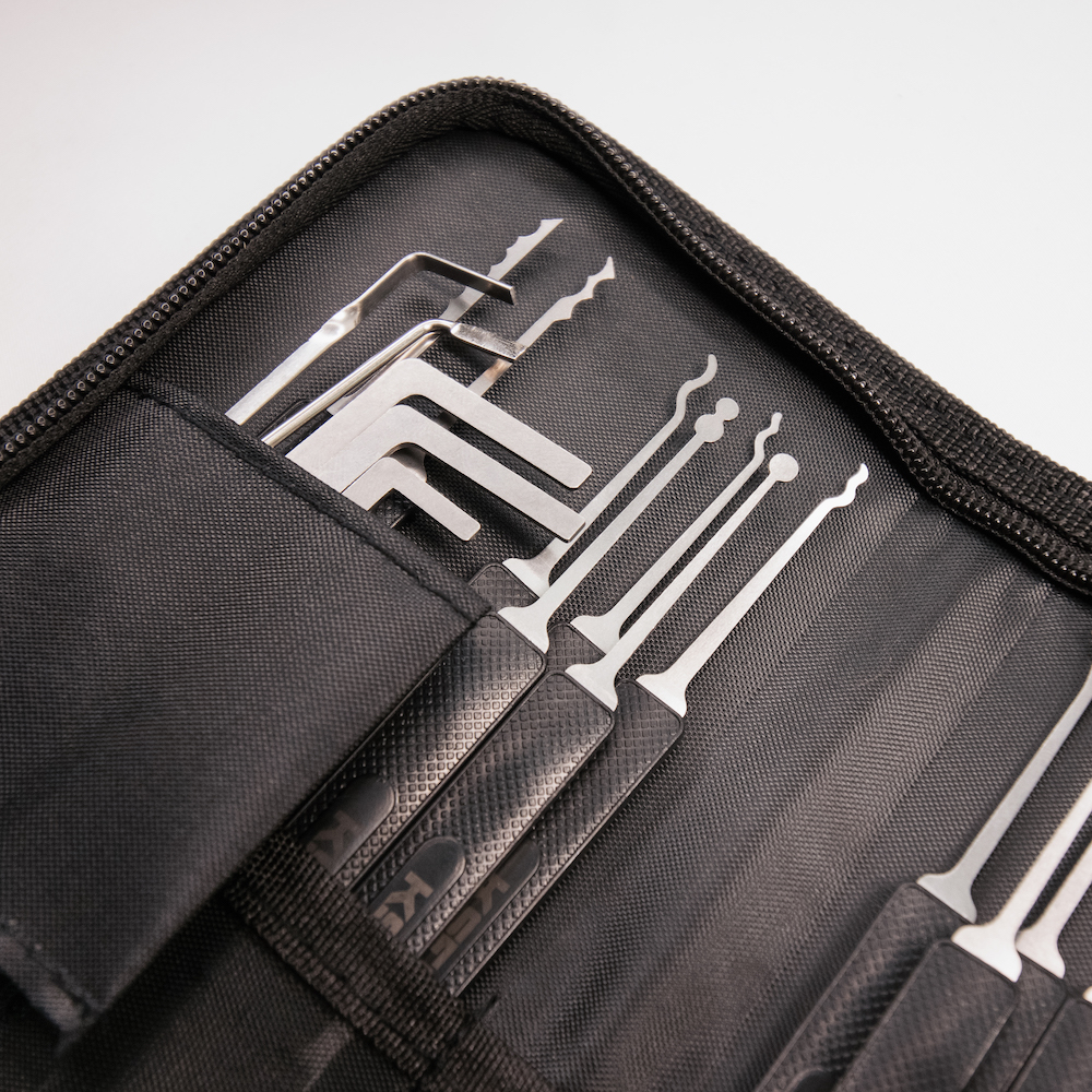 KSEC_KC's tweet photo. Black Friday Mega Sale - Get 30% Off Pro Pick Lock Picking Sets & Picks! https://t.co/U8Ig6OGuiu
#ksec #lockpicking #lockpicks #blackfridaysale #locksmiths #BlackFriday #locksport #redteam #locksmiths #security #accesscontrol #edc #lockpicker #edcgear #edccommunity #propick https://t.co/4HCeUSFsq0