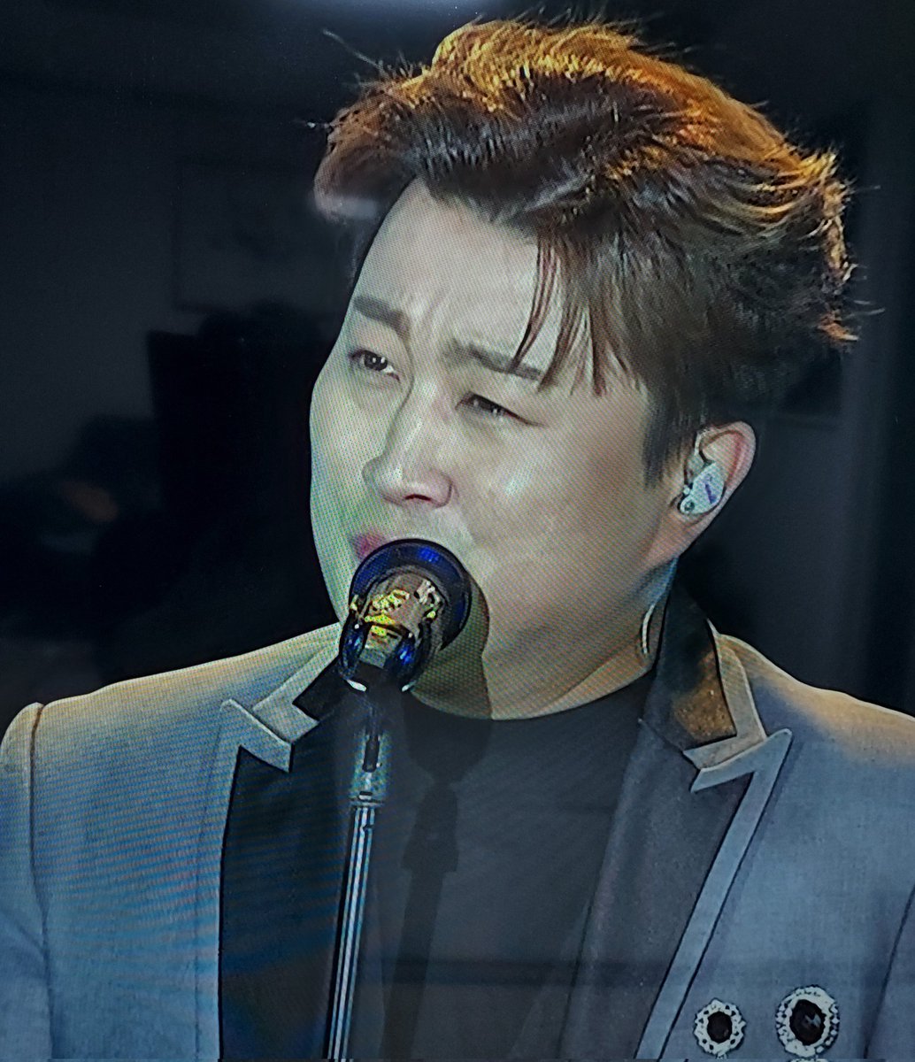 김호중 열린음악회 역시 엔딩요정 멋진 노래 최고였어요
#김호중_불후의명곡_백만송이장미
#로맨틱호중 #낭만호중 #갓호중
#김호중 #kimhojoong #tvarotti 
#나의목소리로 #주마등
 #빛이나는사람 #인생은뷰티풀​
#김호중OST_그중에그대를만나