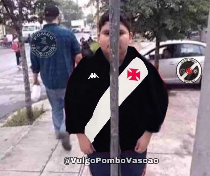 EstagiarioVasco's tweet photo. Eu tentando esconder a saudade que eu já estou do Vasco: https://t.co/E5gKbQrR2P
