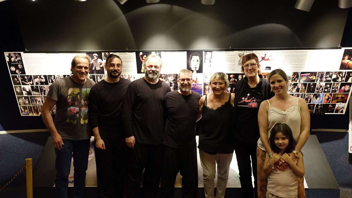 marionetarium's tweet photo. Enhorabona a la Teia i el Miquel, que aquest cap de setmana han inaugurat el Museu Internacional del Titella de Catalunya (MIT). Avui és la jornada de portes obertes! 🙂
https://t.co/FuIoeuVgZu
#mit #titelles #teiamoner #museudetitellesdecatalunya #marionetes #patrimoniartistic https://t.co/cjJK26QgFV