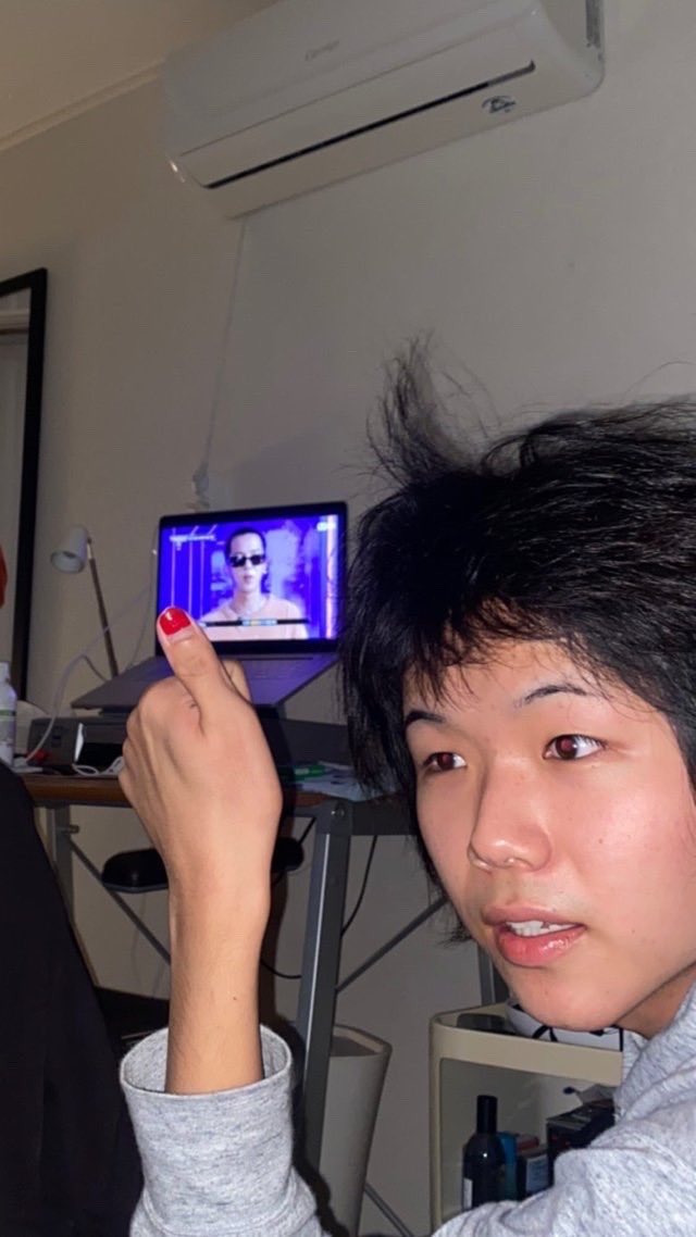 thatshirt_again's tweet photo. 쇼미 시청 https://t.co/ZgVynX3RQ2