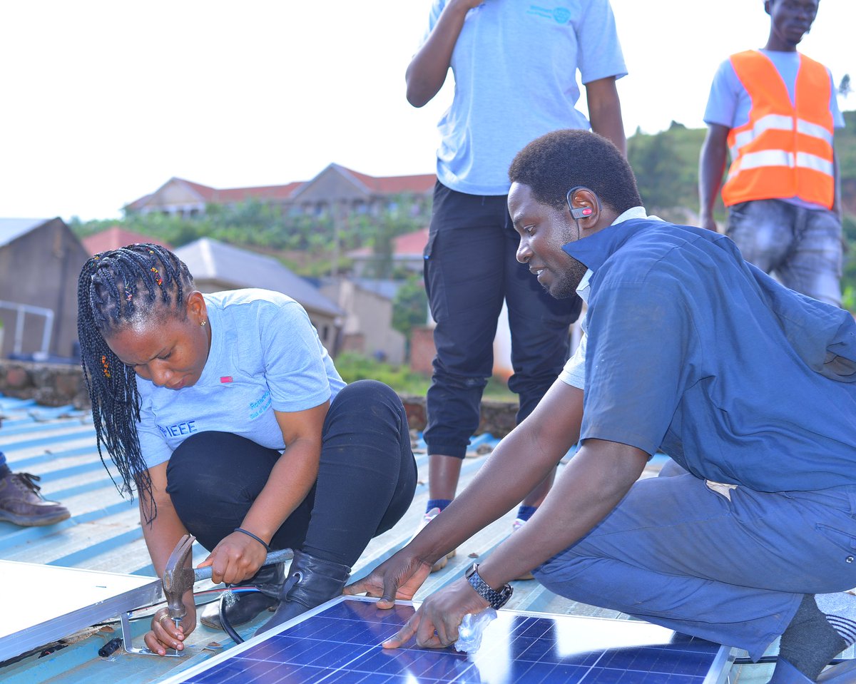 BennisLeo's tweet photo. It's not my first time to be involved in Projects but this seems to be very educative and i was exposed to new things. I learnt a lot. Rotary has exposed me to the world. 

Solar system installed at Karis home. We're the Titans. Thanks to our partners and sponsors.

#TitansAt9 https://t.co/MeTVlFRdYR