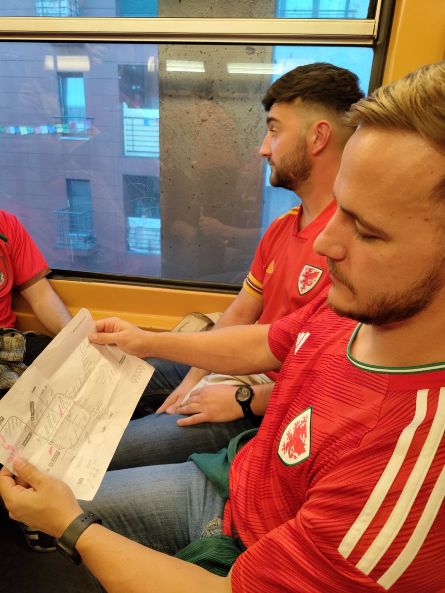 Out of Context Wales Away (@nocontcymaway) on Twitter photo 