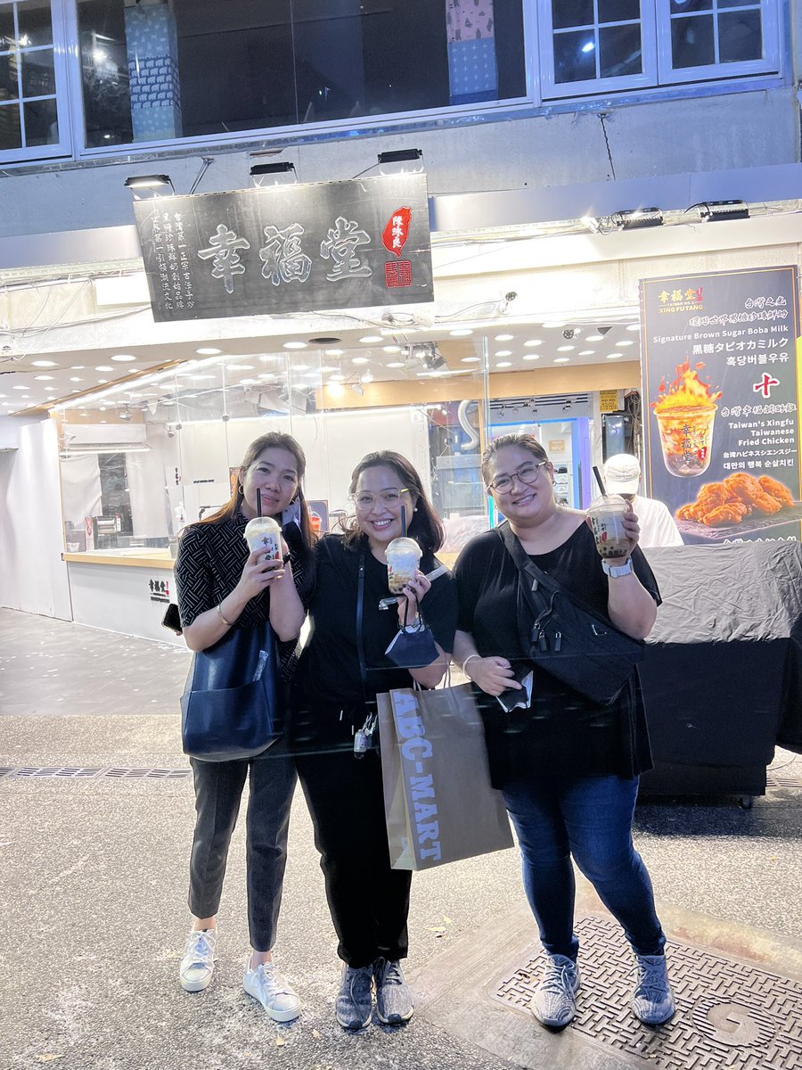 HeidyLandrito's tweet photo. Xi Fu Tang Milk Tea 🥤#Ximenting #Taipei #Taiwan #Travels2022 https://t.co/ty1eTkHGF7