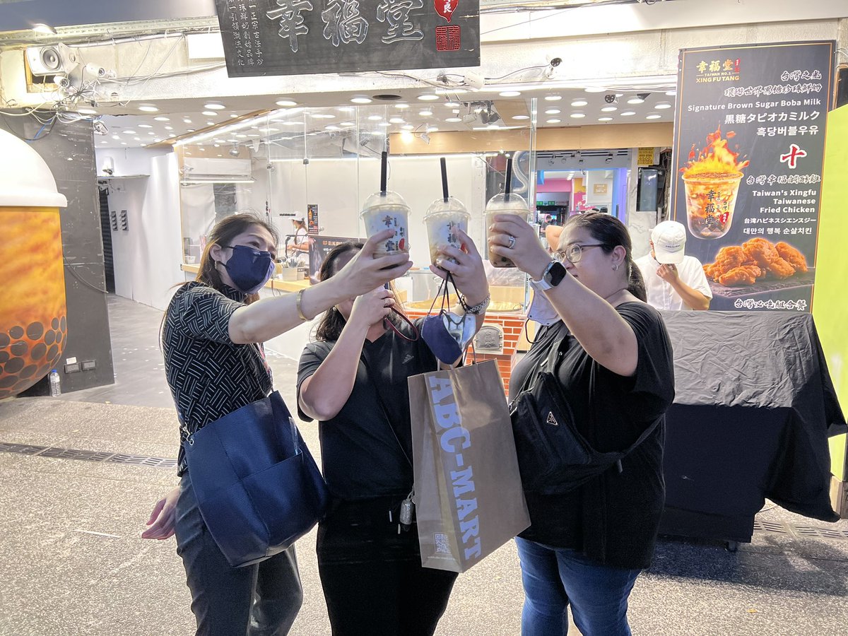 HeidyLandrito's tweet photo. Xi Fu Tang Milk Tea 🥤#Ximenting #Taipei #Taiwan #Travels2022 https://t.co/ty1eTkHGF7