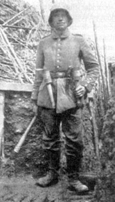 prepared for trench raiding, german soldier with trench club, trench knife and grenades. source: marjorie-wiki.de/wiki/Grabenkeu…