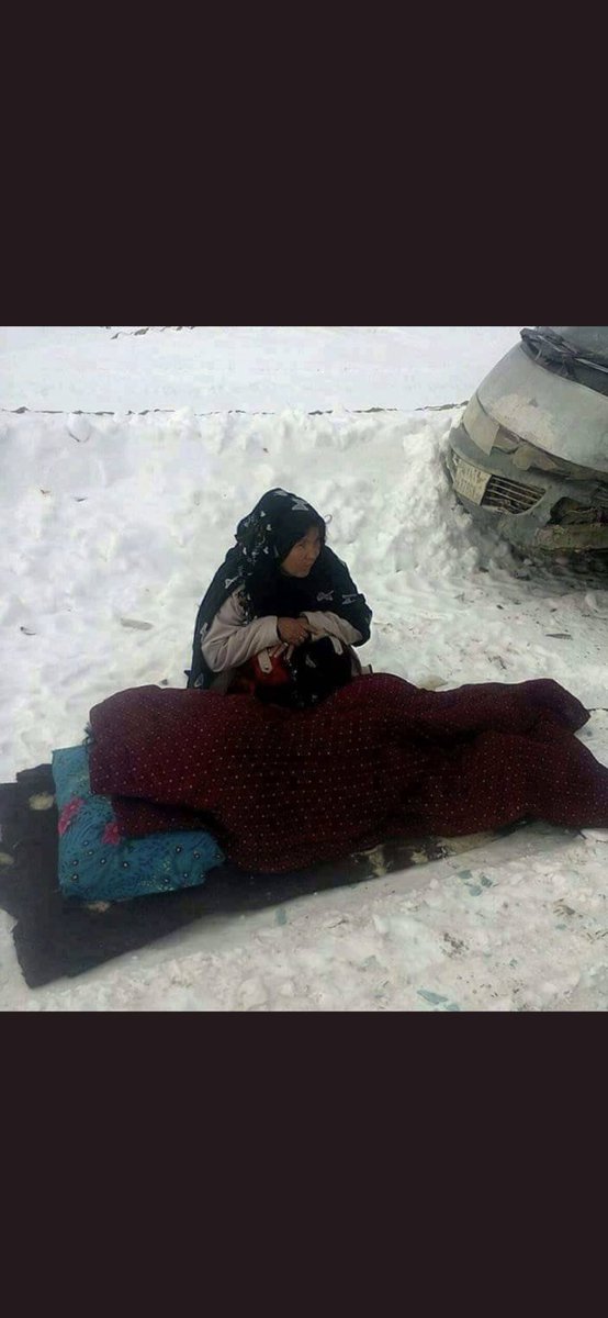 Ehsan_yosefi's tweet photo. Ibland är det svårt att förstå andra man kan inte ens förställa sig det. DVS du ska vara Hazara för att förstå Hazara !  #StopHazaraGenocide https://t.co/TzjZK0thBh
