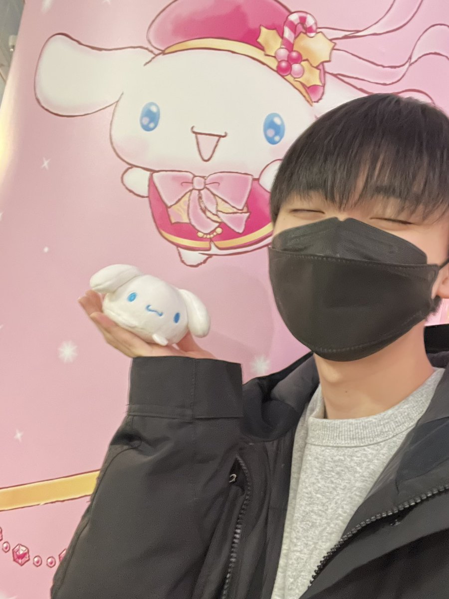 HIIRO_ISHIBASHI's tweet photo. 事務所の先輩、わーすたさんのLIVEにお邪魔してきました〜！

終始可愛いが溢れてたLIVEで心がぽかぽかになりましたっ💭
絶対また観に行きます！

※女子トークはマネージャーさんに耳栓付けられてなにも聞いてないのでファンの皆様はご安心を😌

↓シナモン成分を吸収した僕

#わーすた女子パサンリオ https://t.co/5WpTeNQpVf