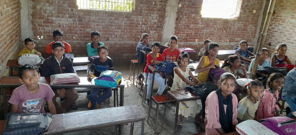 SRMFoundationT's tweet photo. #PAHAL Learning #Micro_Improvement
Knowing Learning Gap
Our effort is to increase the curiosity about the subject or theme object by making the students aware and knowing pre-concept. #SRM_PAHAL KRC emphasis will be on learning not on teaching only.
#Bihar https://t.co/7UpQxmXHDy