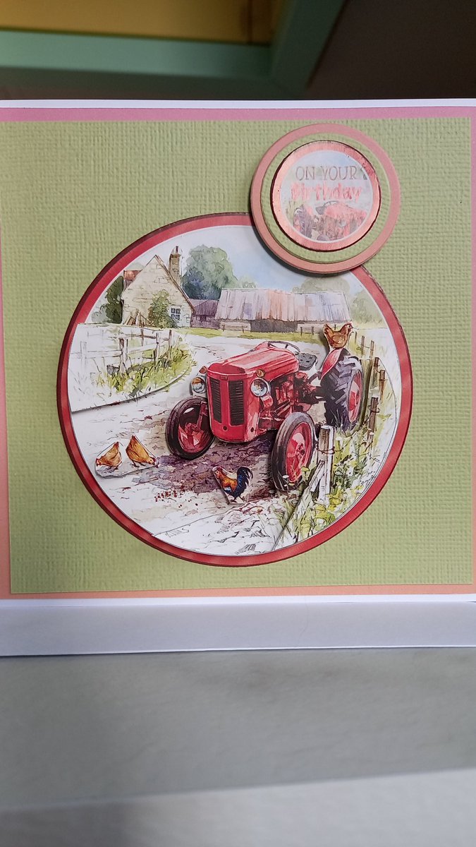 HandcraftedbyW1's tweet photo. Decoupage, a firm favourite of mine and my go to style of card if I run out of ideas. Wishing you all a very Happy Sunday 🙂
#HandcraftedbyWilbur #creativity #fortheloveofcraft https://t.co/IVQrVC3nMv