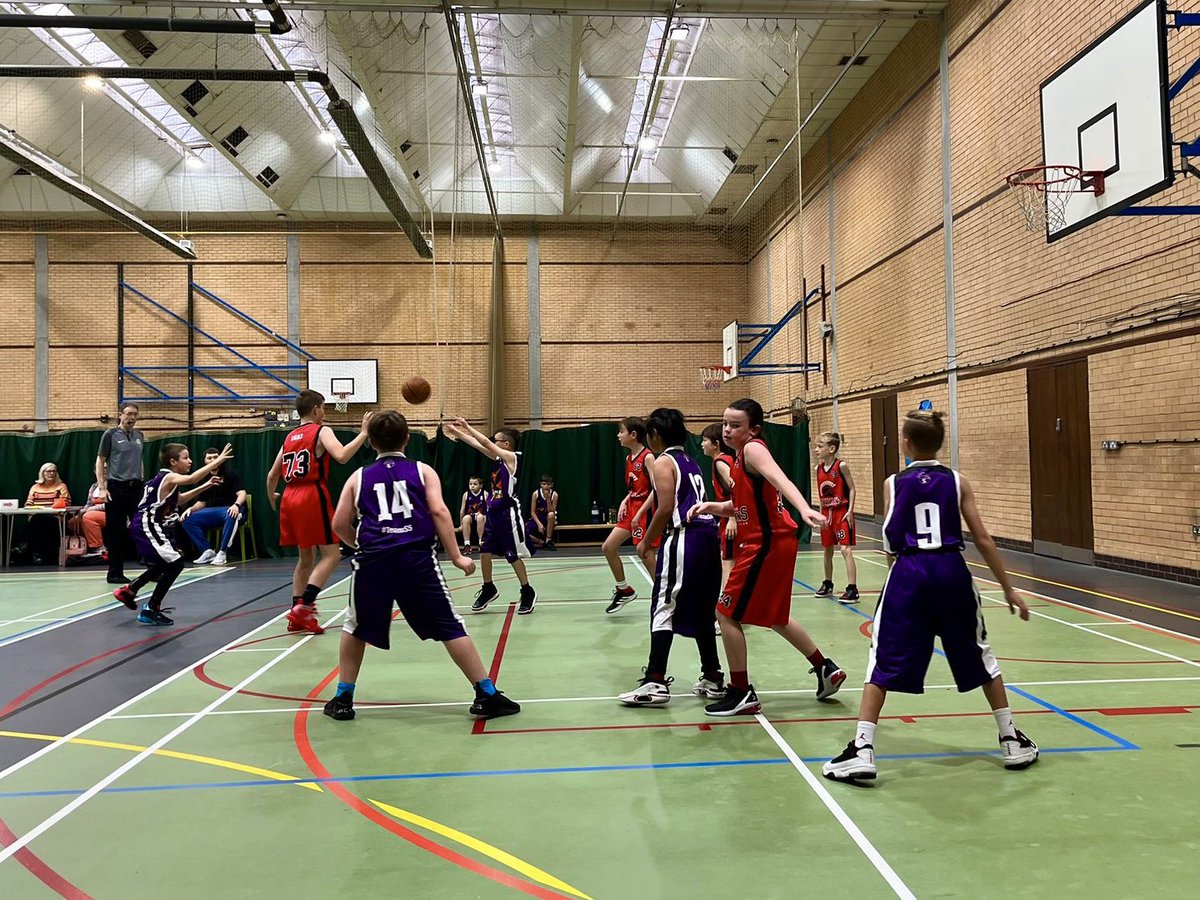 HawksHorsham's tweet photo. Well done to our U11 team who played their first game of the season this Saturday against Shoreham Spartans! 🏀

Despite just an 8 point loss, the young players put in an amazing effort and worked very well together as a team with the guidance of Coach Josh Goddard! 👏🏼 https://t.co/BBUvQdhnC2