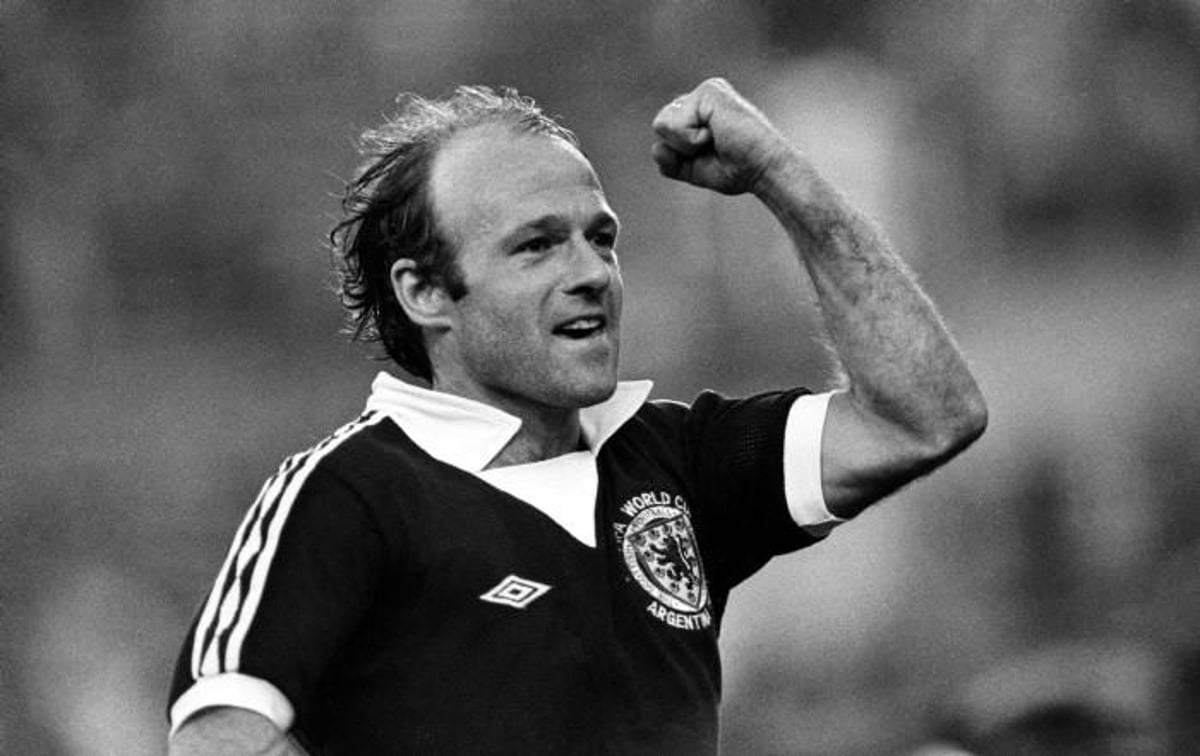 FootballRetroPlus tweet media
