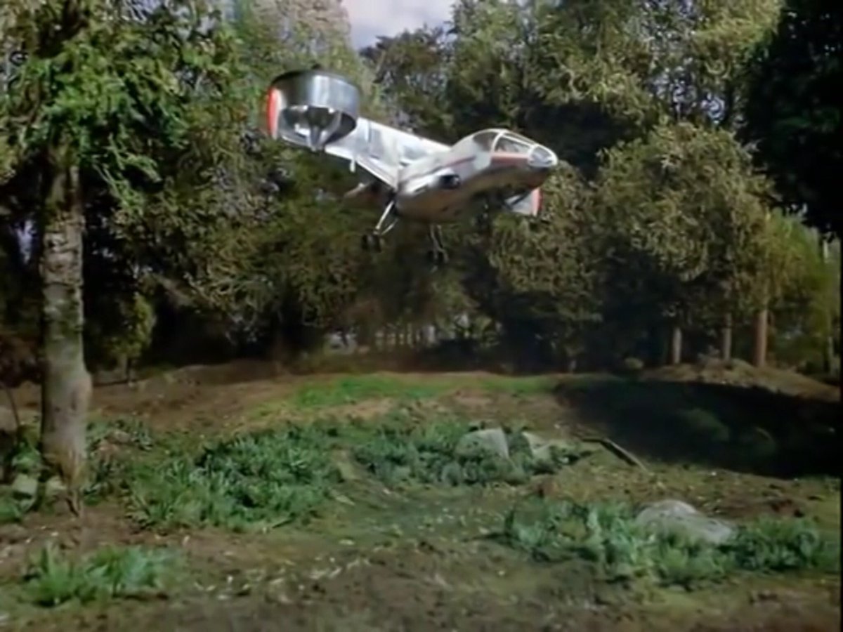 philzink's tweet photo. UFO 
SHADAIR KINGFISHER VTOL (vertical takeoff and landing) and another piece of stunning concept art from Mike Trim. 
#UFO #gerryanderson #shadair #kingfisher #vtol #miketrim https://t.co/RQ2FADTkf2