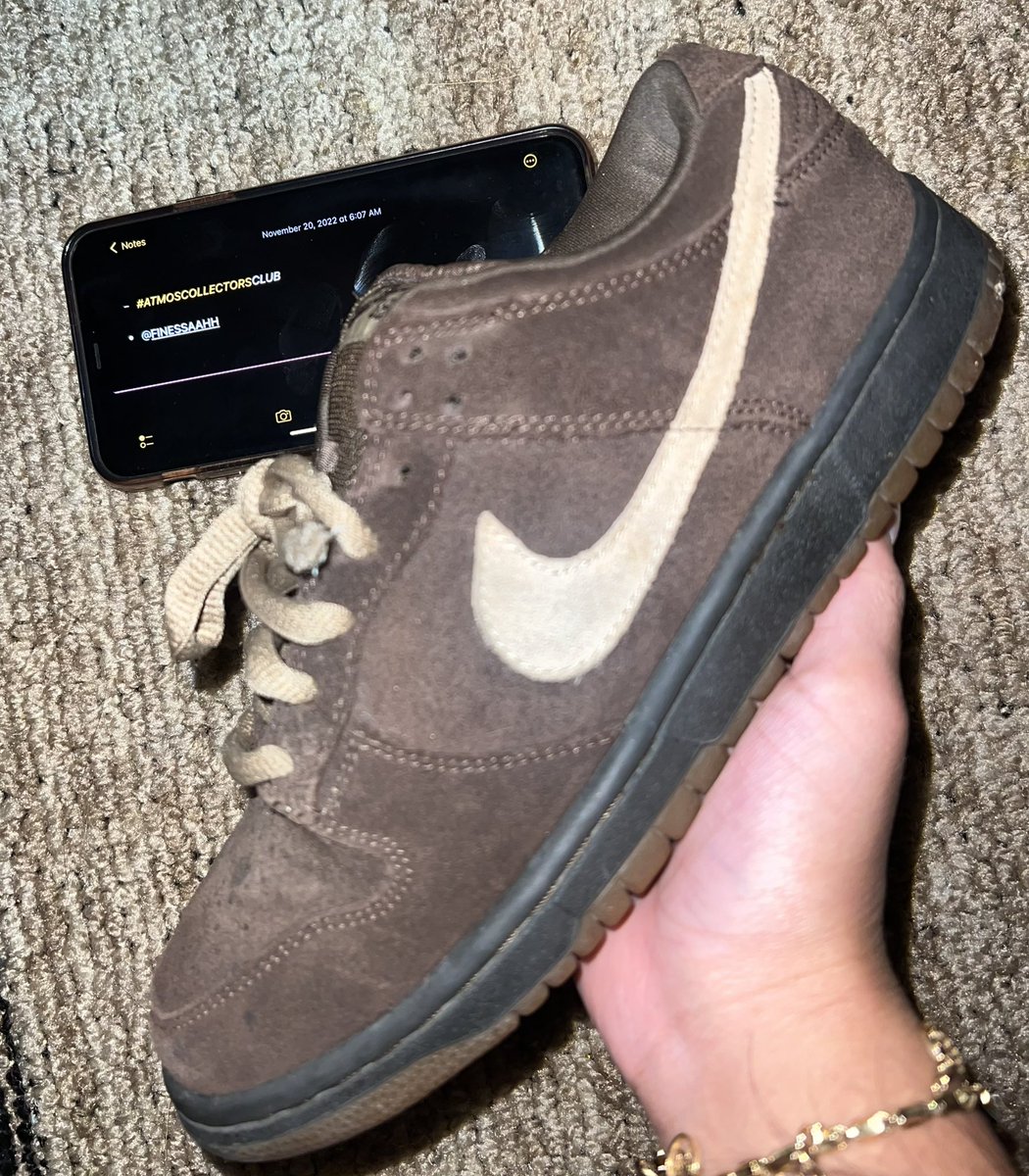 finessaahh's tweet photo. SIZE 10M 
⁃PREVIOUS ENTRY #Atmoscollectorsclub
⁃MOST RECENT PICK-UP
⁃NIKE SB DUNK LOW “MOCHA” 
⁃FAVORITE PAIR OF KICKS “spiderman 1s” 

#atmosweb #atmoscollectorsclub https://t.co/h420e5zsVc