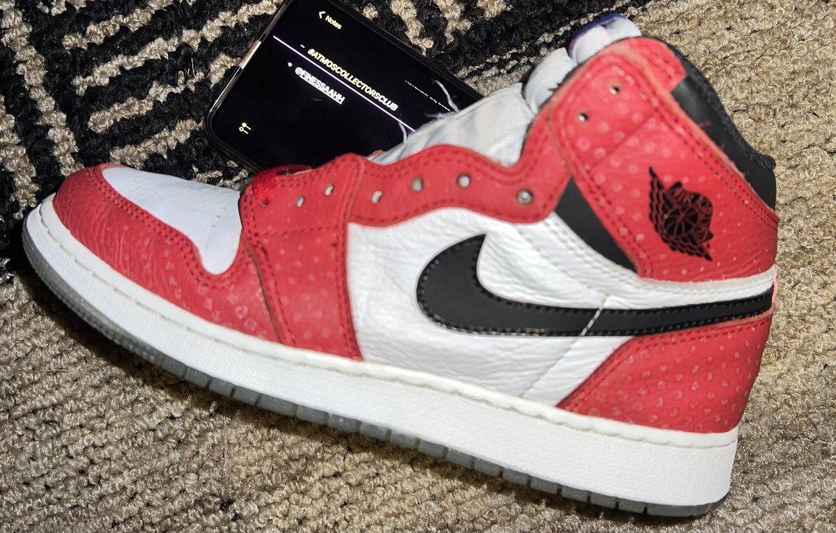 finessaahh's tweet photo. SIZE 10M 
⁃PREVIOUS ENTRY #Atmoscollectorsclub
⁃MOST RECENT PICK-UP
⁃NIKE SB DUNK LOW “MOCHA” 
⁃FAVORITE PAIR OF KICKS “spiderman 1s” 

#atmosweb #atmoscollectorsclub https://t.co/h420e5zsVc