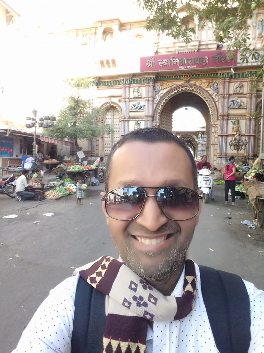 ParagPatelPower's tweet photo. Day 10
Door to Door Near Sabarmati Area + inside
#AhmedabadMetro
Avg Response is 60 % AAP, and 40 % GOONS
People are showing us Jain Sir Video
I counter with Mohalla Clinic Idea by Jain Sir,
Bhakts are clueless
Vote for #ArvindKejariwal Party in #GujaratElection2022 https://t.co/gjkFlhMVkI